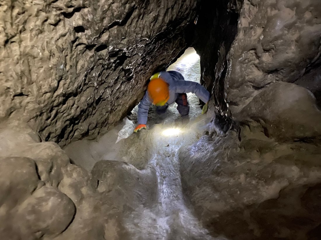 Family novellara grotta passaggio 1