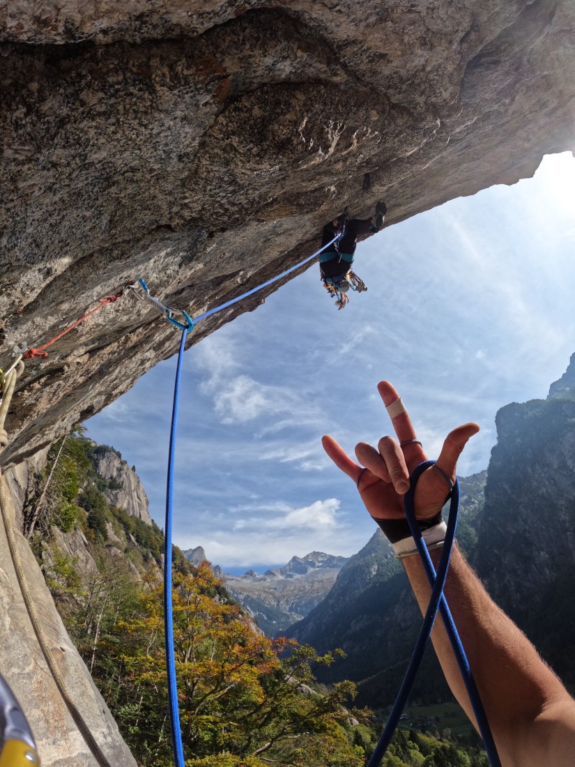 Val di Mello/Il tempio dell'Eden - Via La signora del Tempo - Iris Bielli lungo la via