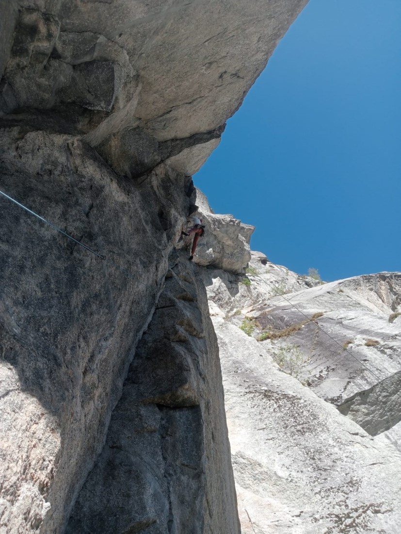 Val di Mello/Precipizio degli Asteroidi - Via Non sei più della mia banda - Giacomo Meliffi in arrampicata