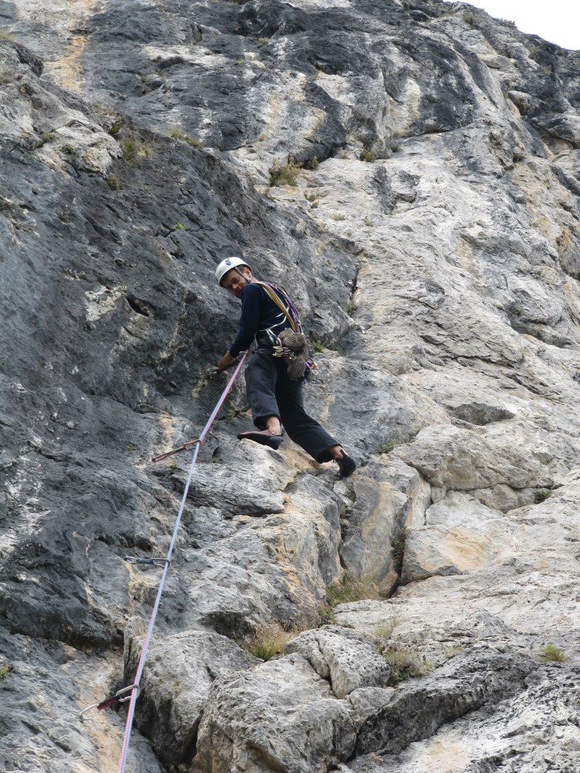 Torrione Brassamonti (Alben) - Via Bonatti - Alessandro Spinelli in arrampicata