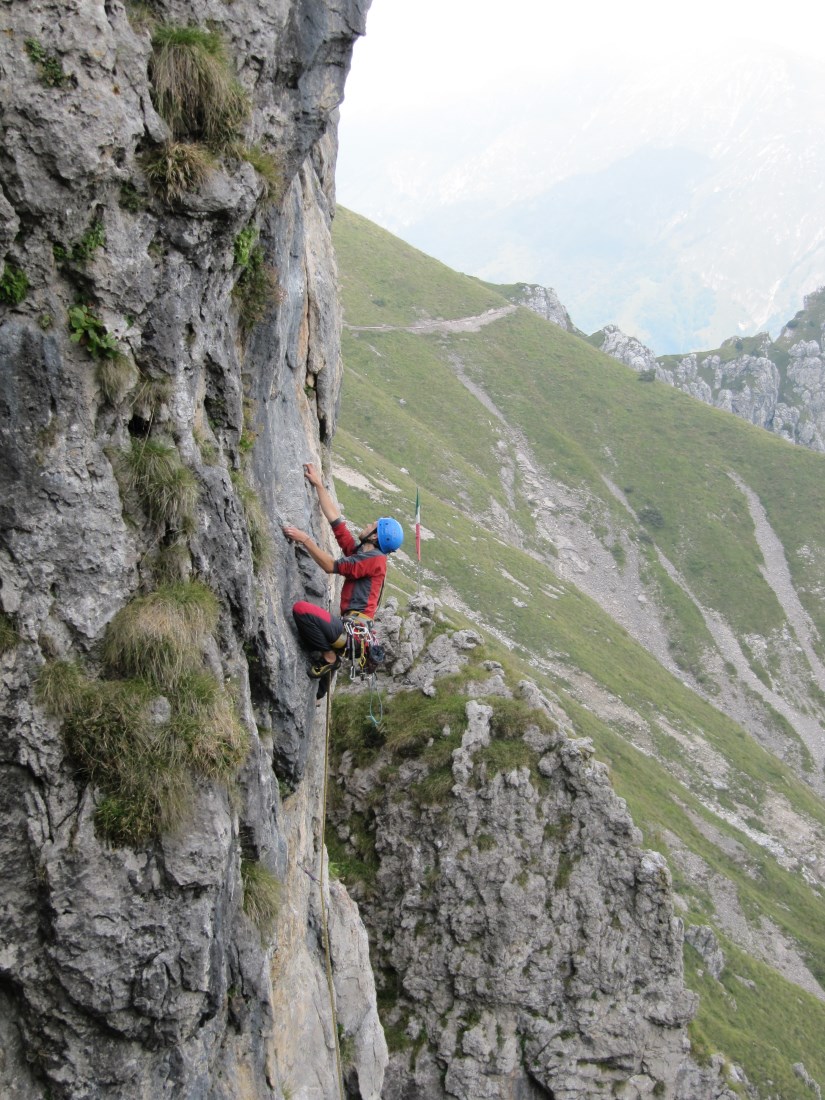 Torrione Brassamonti (Alben) - Raffaele Ferrari in arrampicata