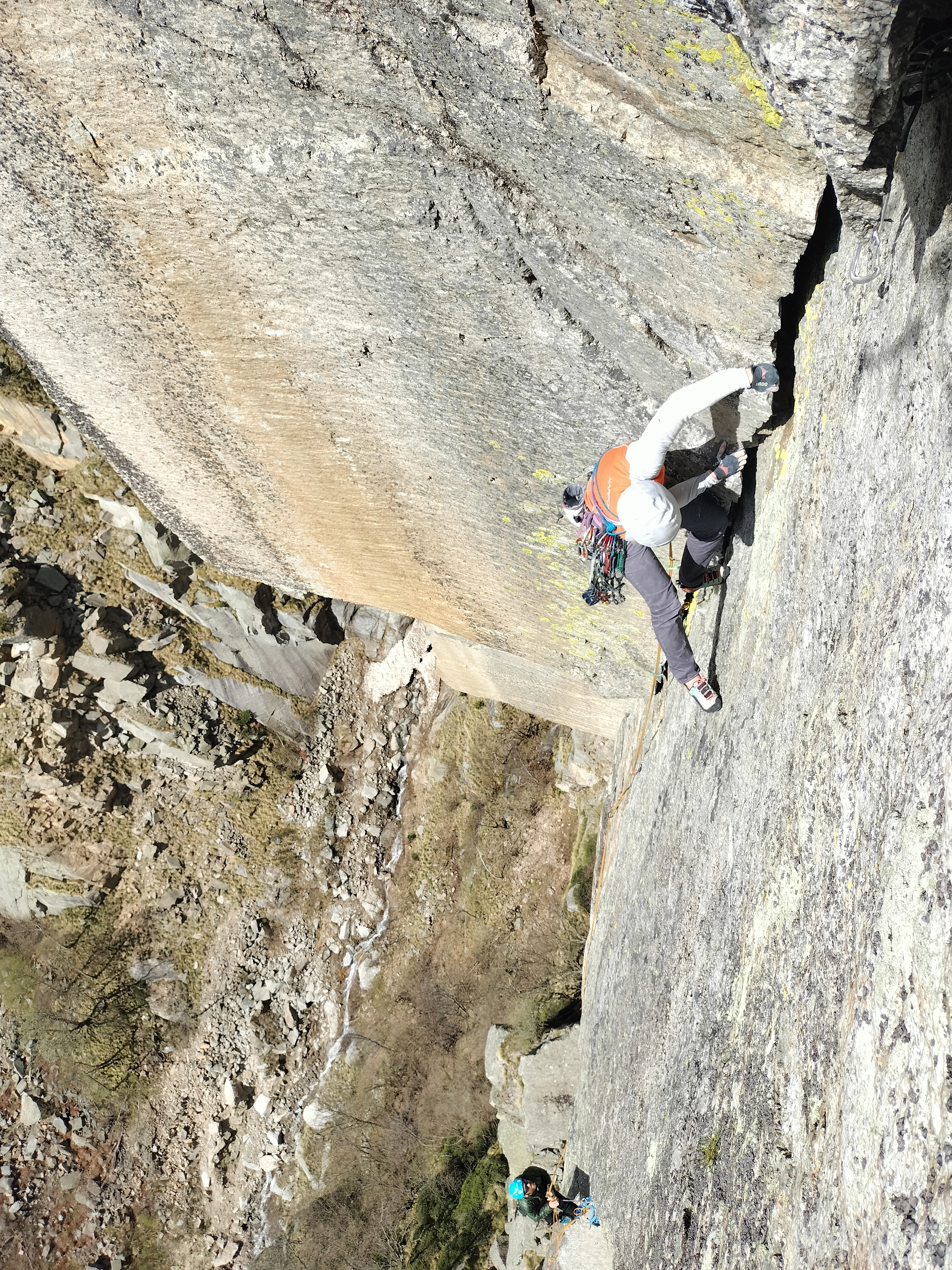 Noasca Towers - Gran Traversata - Alessandra Prato in uscita dal Tiro dell'Ascensore