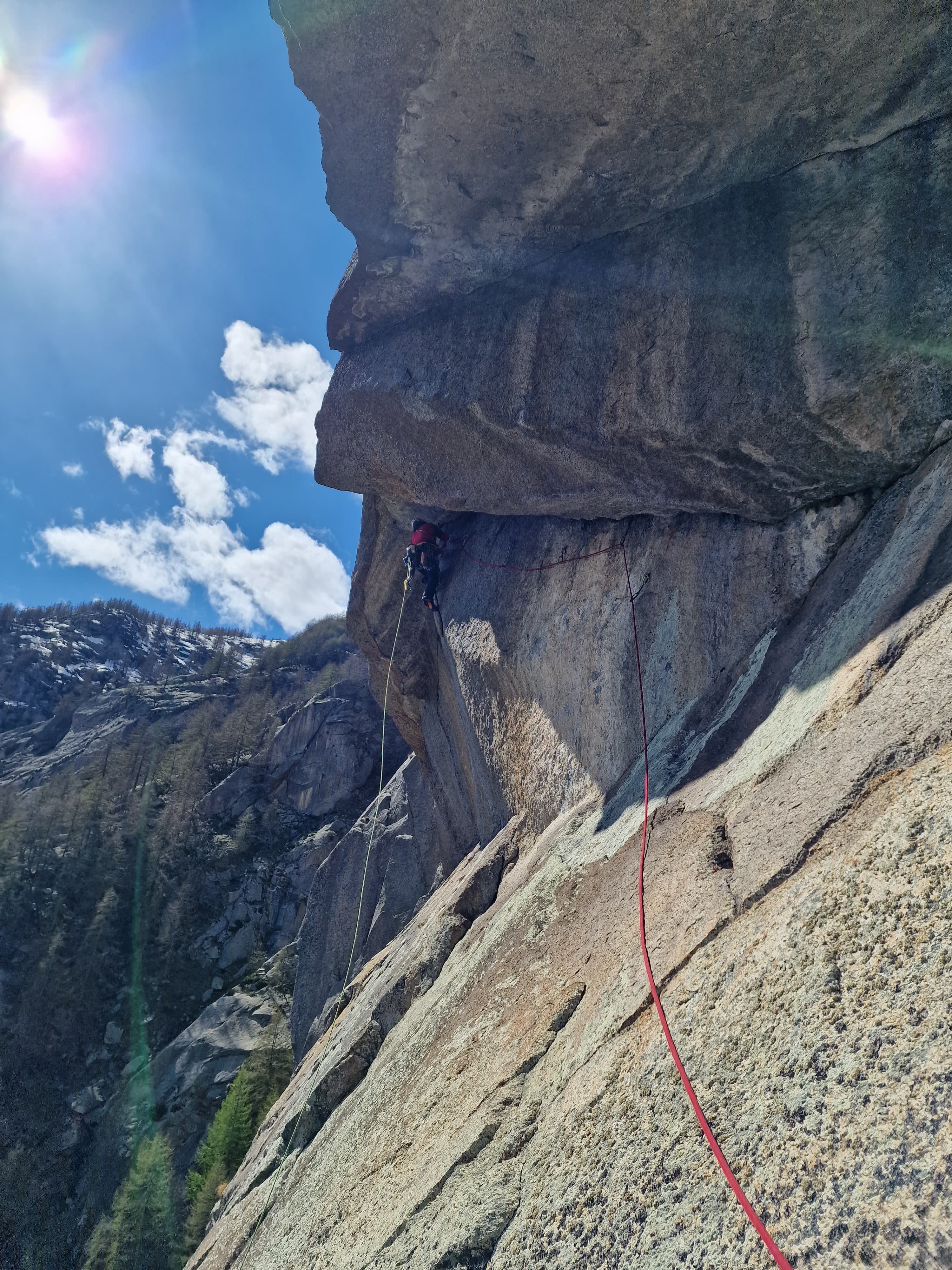 Valle dell'Orco/Caporal - Via Quel nuovo mattino - Luca Ducoli in arrampicata