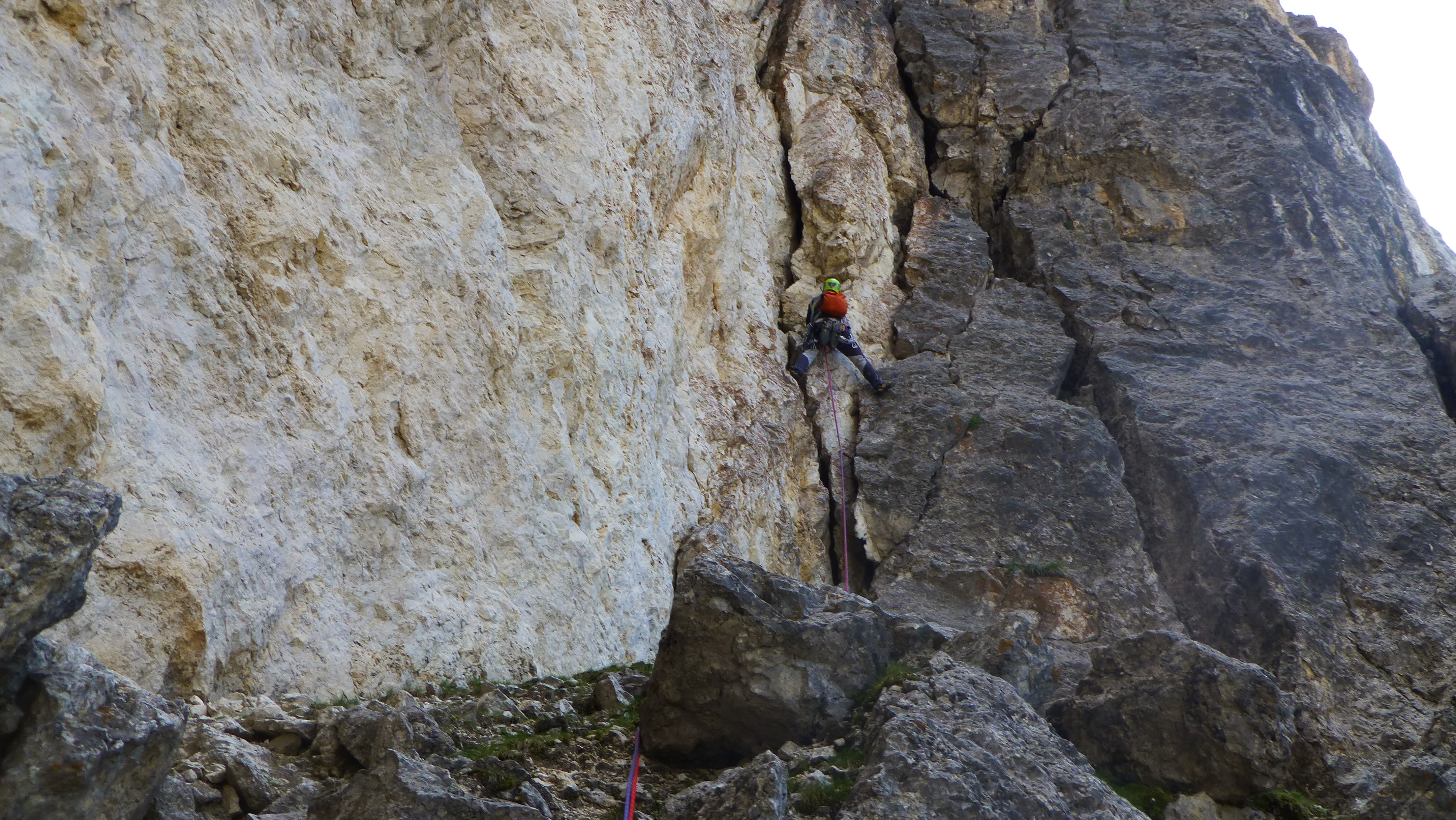 Roda di Vael/Via Dibona - Matteo Bertolotti sul tratto chiave della via