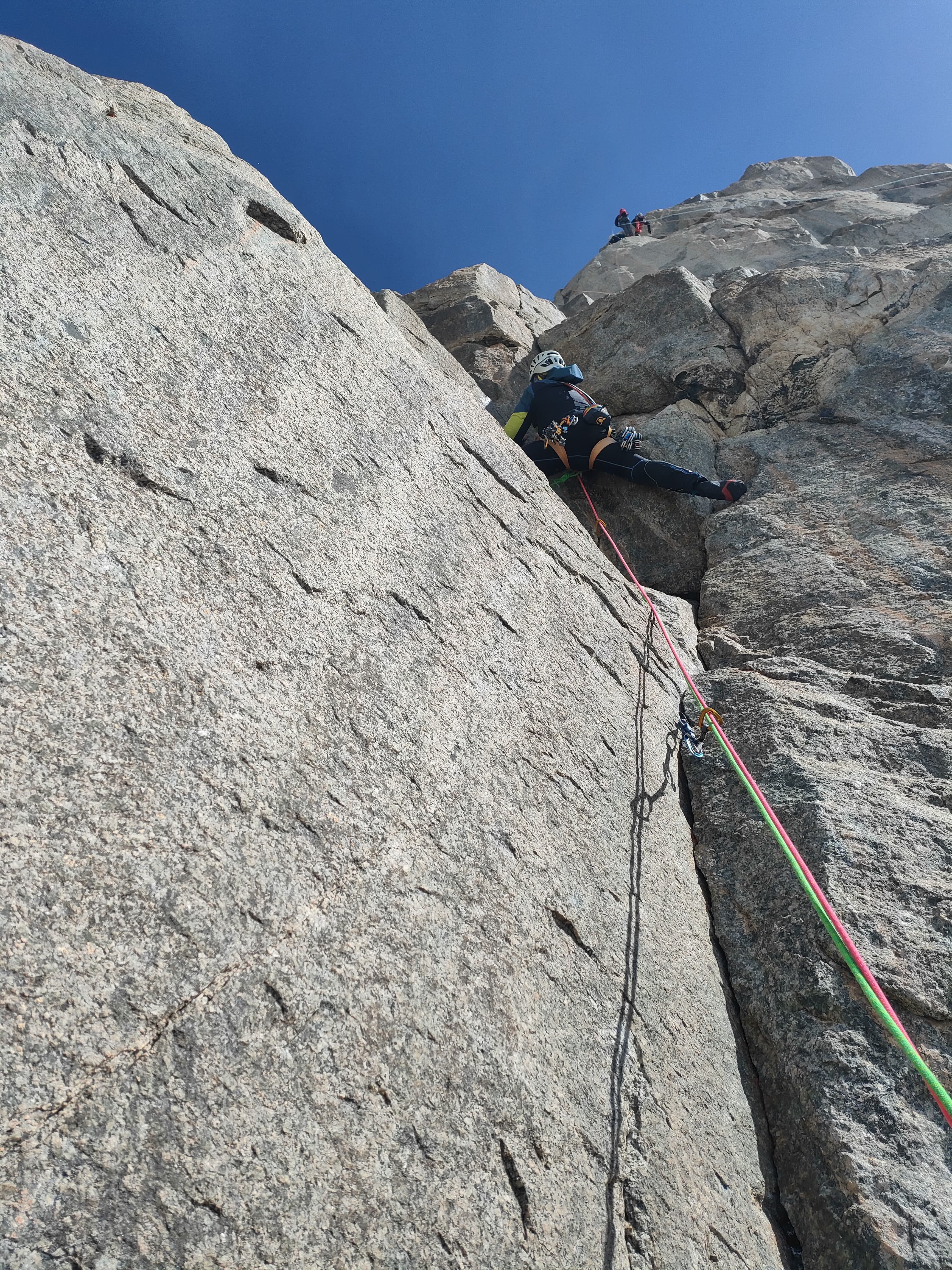 Dente del Gigante - Via Burgasser-Leisz - Riccardo Volpiano in arrampicata